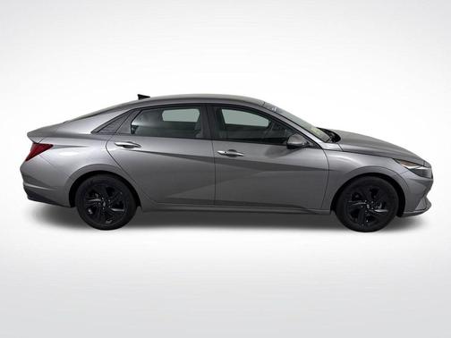 Fluid Metal 2022 Hyundai ELANTRA HEV Blue