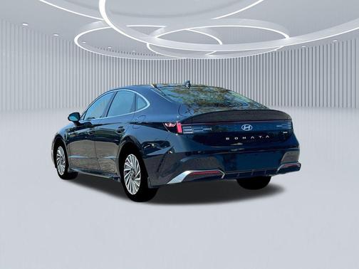 2025 Hyundai SONATA Hybrid SE