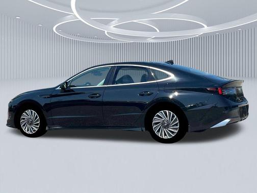 2025 Hyundai SONATA Hybrid SE