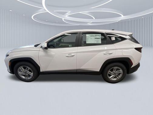 Serenity White Pearl 2026 Hyundai TUCSON SE