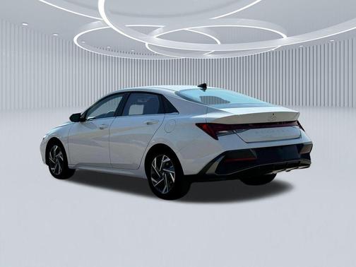 2025 Hyundai ELANTRA HEV Limited
