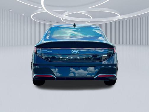 2025 Hyundai SONATA Hybrid SE
