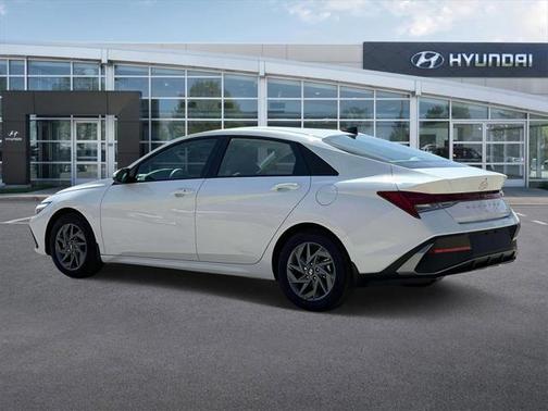 2025 Hyundai ELANTRA HEV Blue
