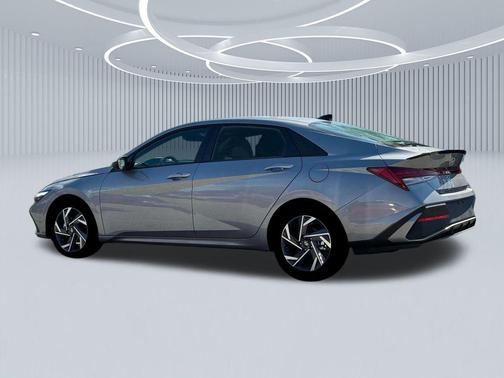 2025 Hyundai ELANTRA HEV SEL Sport