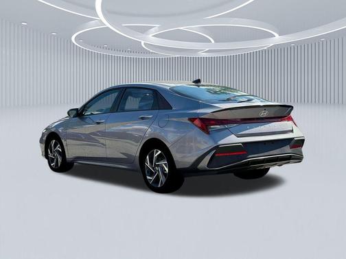2025 Hyundai ELANTRA HEV SEL Sport