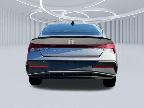 2025 Hyundai ELANTRA HEV SEL Sport