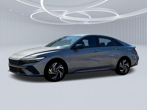 2025 Hyundai ELANTRA HEV SEL Sport