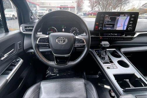 2023 Toyota Sienna 