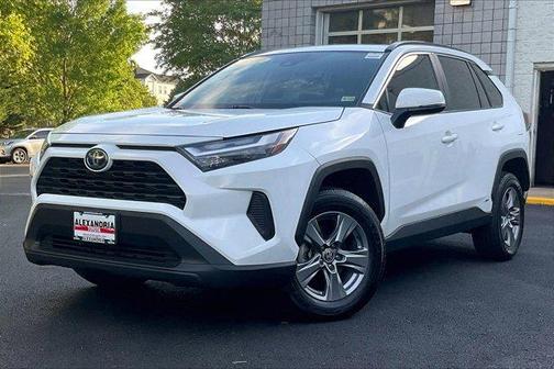 2022 Toyota RAV4 Hybrid XLE