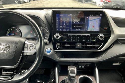 2021 Toyota Highlander Hybrid Platinum