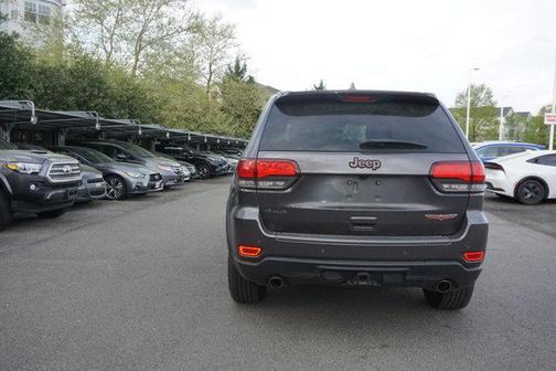 Granite Crystal Clearcoat Metallic 2017 Jeep Grand Cherokee Trailhawk