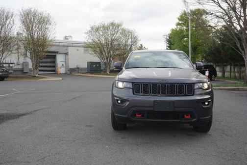 Granite Crystal Clearcoat Metallic 2017 Jeep Grand Cherokee Trailhawk
