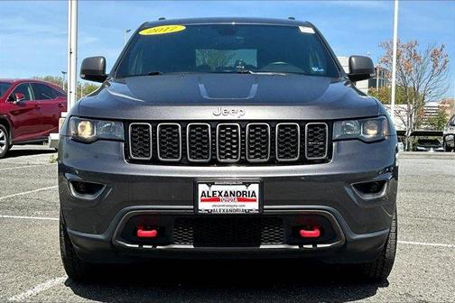 Granite Crystal Clearcoat Metallic 2017 Jeep Grand Cherokee Trailhawk