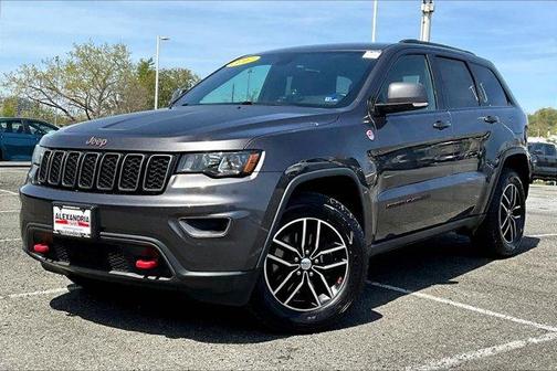 Granite Crystal Clearcoat Metallic 2017 Jeep Grand Cherokee Trailhawk