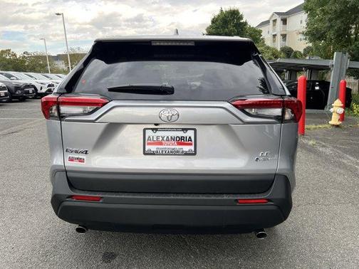 2025 Toyota RAV4 Hybrid LE