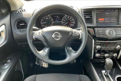 2019 Nissan Pathfinder S