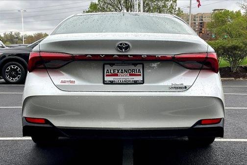 2019 Toyota Avalon Hybrid