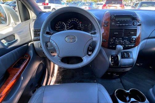 2008 Toyota Sienna XLE