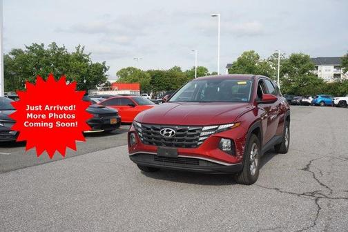 Red 2024 Hyundai TUCSON SE