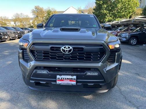 2025 Toyota Tacoma Hybrid TRD Sport
