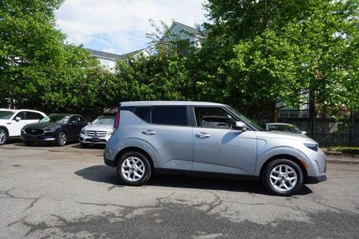 Steel Gray 2024 Kia Soul LX