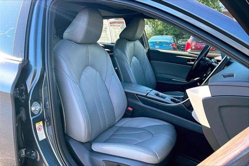 2019 Toyota Avalon XLE
