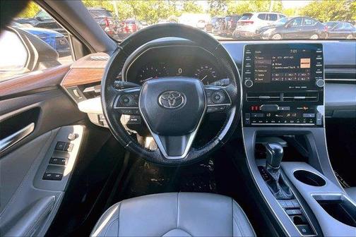 2019 Toyota Avalon XLE