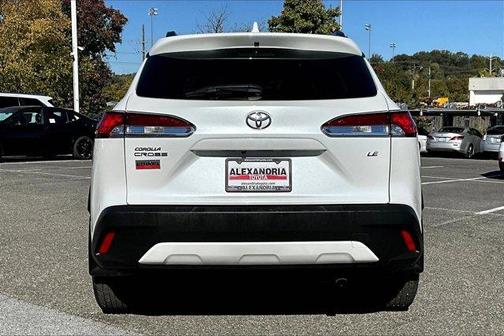 2024 Toyota Corolla Cross LE