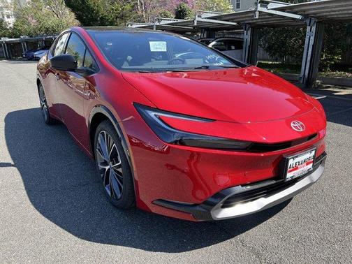 2025 Toyota Prius XLE