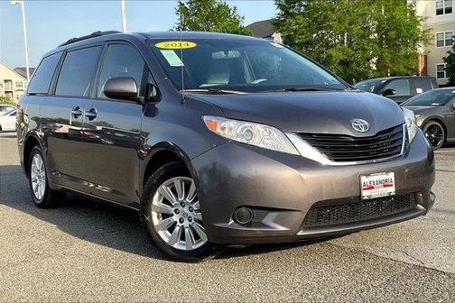 2014 Toyota Sienna LE
