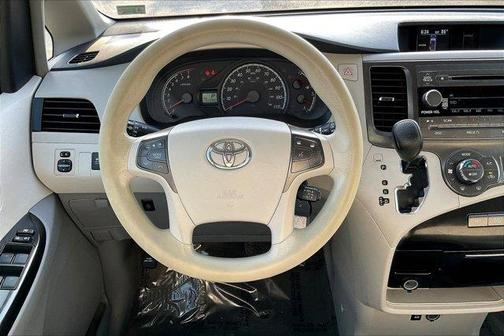 2014 Toyota Sienna LE