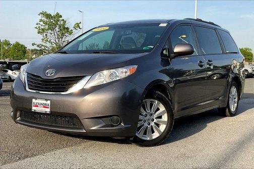 2014 Toyota Sienna LE