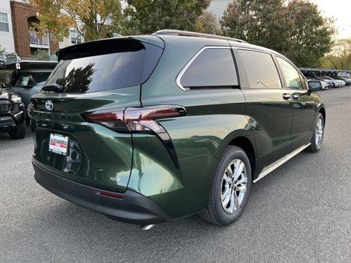 2025 Toyota Sienna XLE
