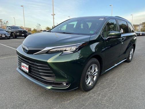 2025 Toyota Sienna XLE