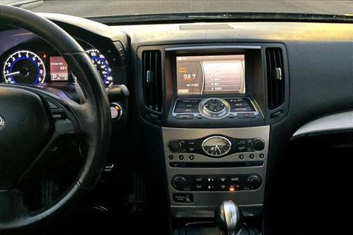 2011 INFINITI G37x Base