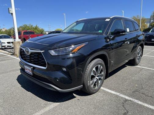 2025 Toyota Highlander XLE