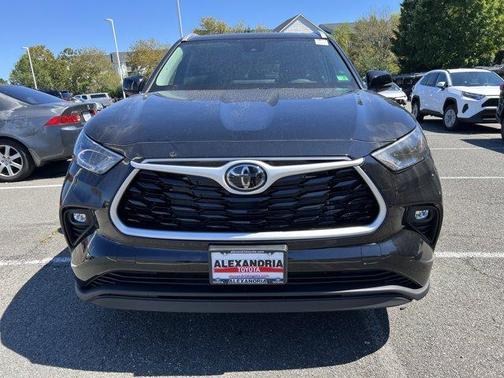 2025 Toyota Highlander XLE