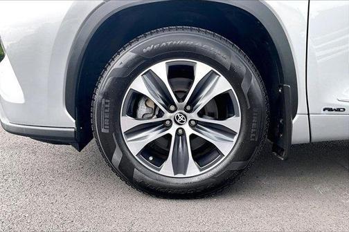 2023 Toyota Highlander Hybrid XLE