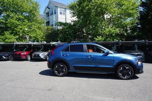 Mineral Blue 2024 Kia Niro EV Wind