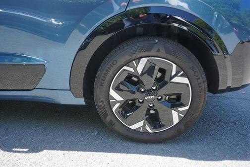 Mineral Blue 2024 Kia Niro EV Wind
