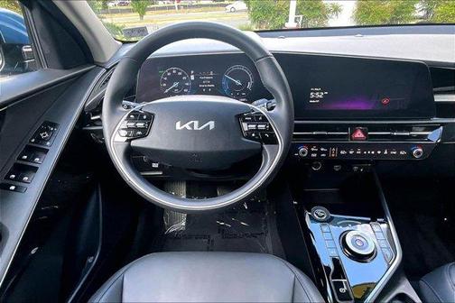 Mineral Blue 2024 Kia Niro EV Wind