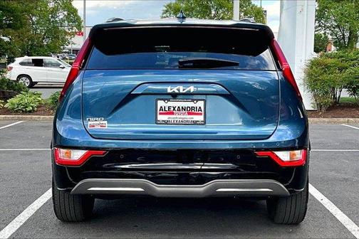 Mineral Blue 2024 Kia Niro EV Wind
