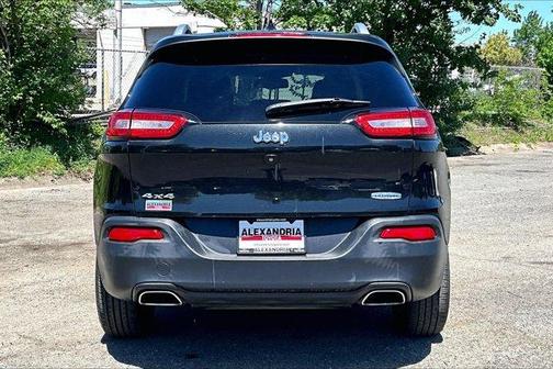 Brilliant Black Crystal Pearlcoat 2015 Jeep Cherokee Latitude