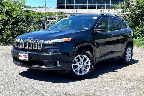 Brilliant Black Crystal Pearlcoat 2015 Jeep Cherokee Latitude