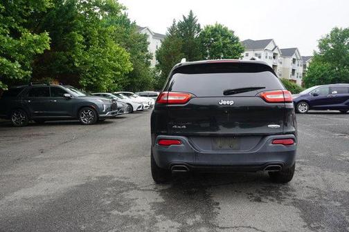 Brilliant Black Crystal Pearlcoat 2015 Jeep Cherokee Latitude