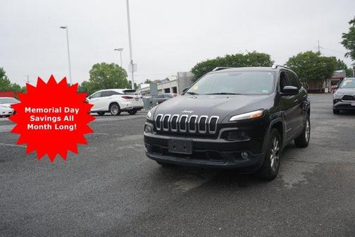 Brilliant Black Crystal Pearlcoat 2015 Jeep Cherokee Latitude