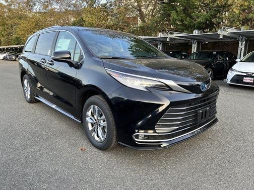 2025 Toyota Sienna Limited