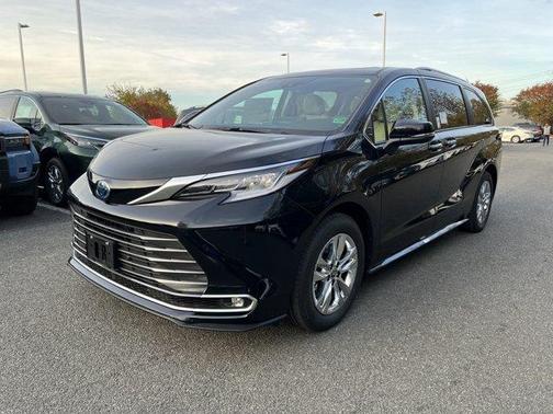 2025 Toyota Sienna Limited
