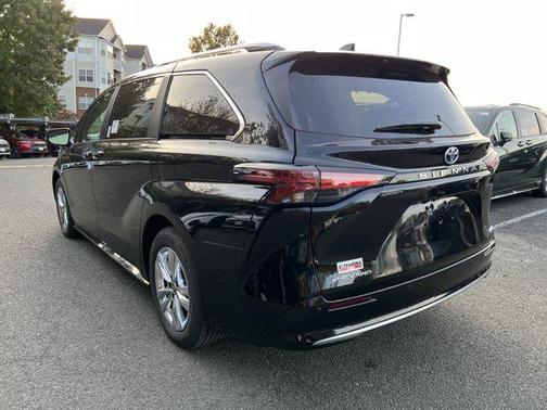 2025 Toyota Sienna Limited