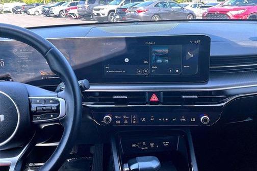 Snow White Pearl 2025 Kia K5 GT-Line